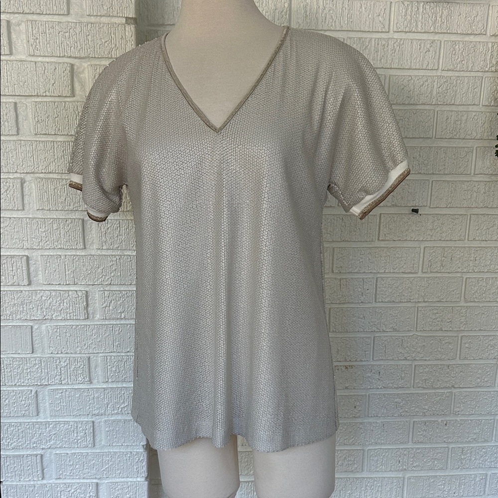 NWT-Monoplaza- Leo sequin tee. Velvet trim v-neck